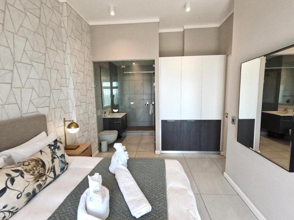 Menlyn Maine Apartments Pretoria Exterior photo