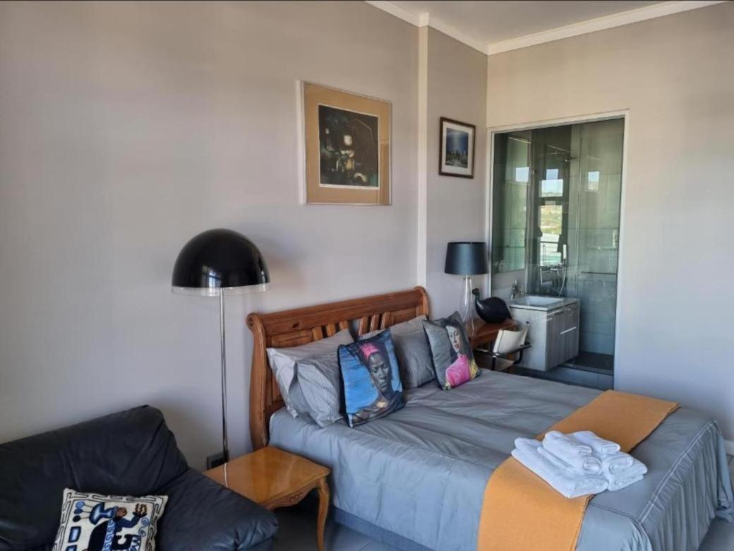 Menlyn Maine Apartments Pretoria Exterior photo