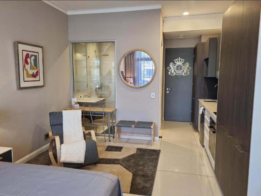 Menlyn Maine Apartments Pretoria Exterior photo