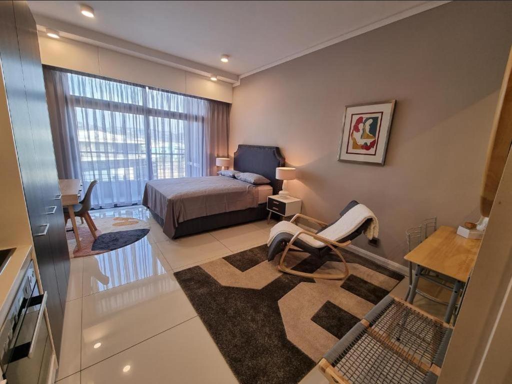 Menlyn Maine Apartments Pretoria Exterior photo